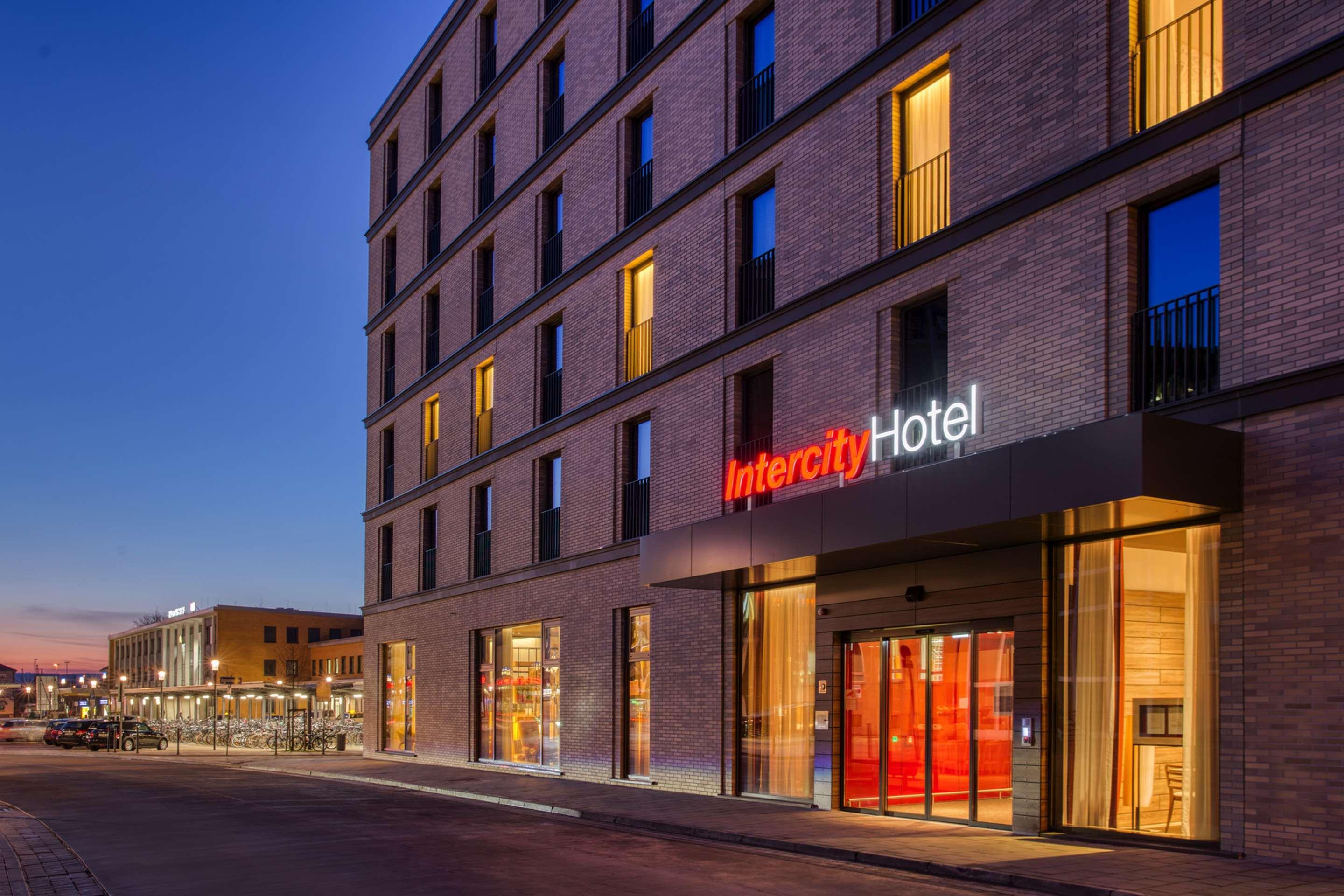 Intercityhotel ヒルデスハイム エクステリア 写真